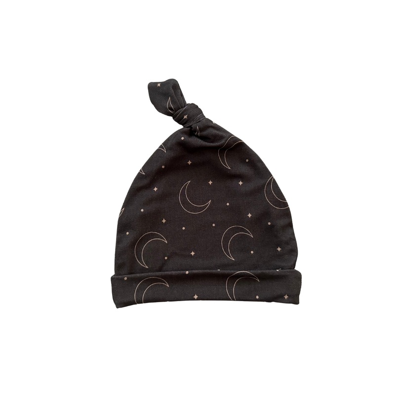 Knot Hat – Midnight Moon