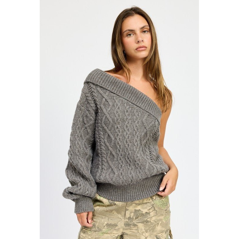 OVERSIZED ONE SHOULDER SWEATER