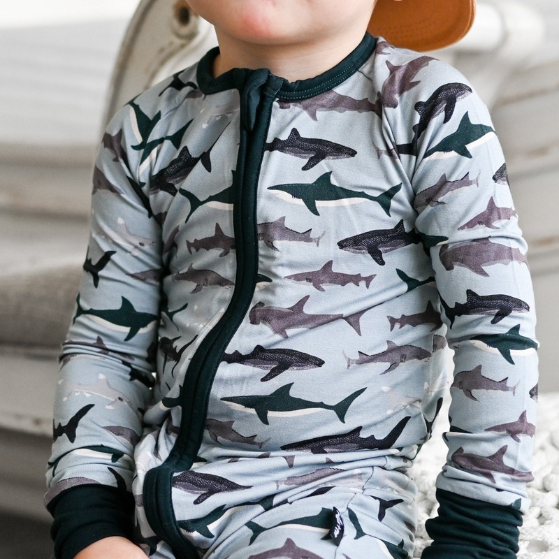 ZIP ROMPER – Sharks|0/3m|3/6m|6/12m|12/18m|18/24m|2/3T