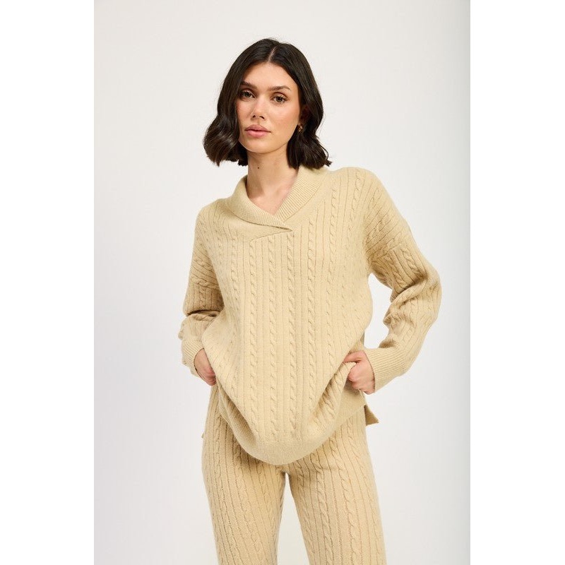 CABLE KNIT COLLARED SWEATER TOP