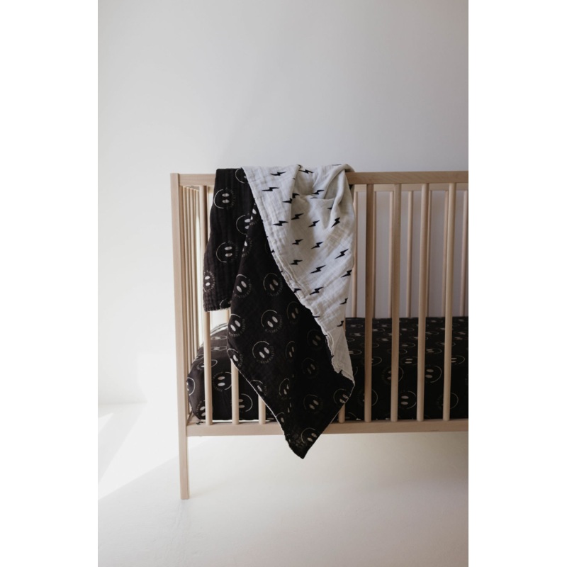 Muslin Quilt | ff Smile Black & White Bolt