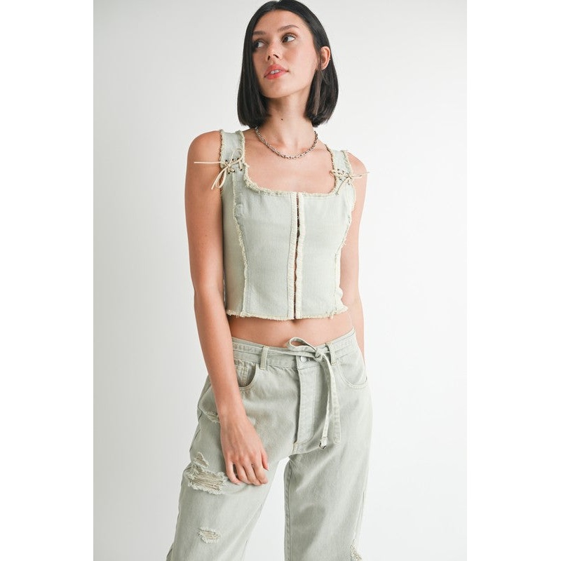 VEST WITH HOOK AND EYE FRONT CLOSURE