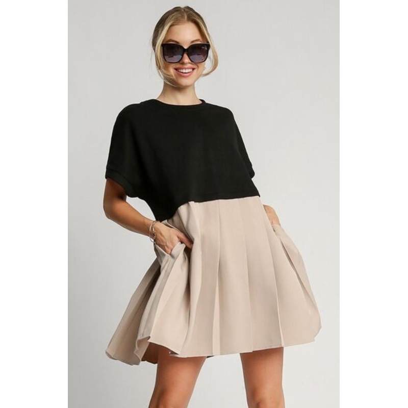 Round Neck Pleated Dress with Side Pockets Plus Size