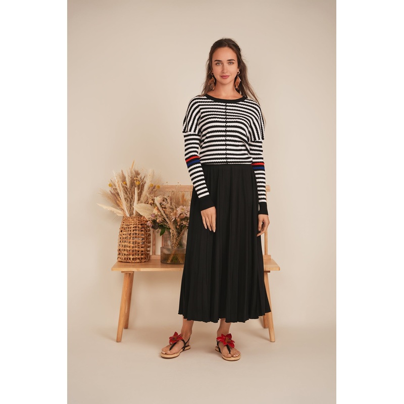 Chevron Stripped Thin Knit Sweater