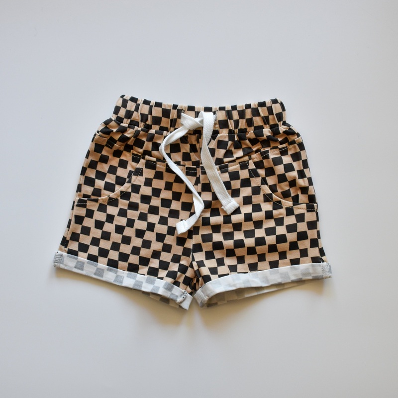 [PRE-ORDER] CHECK ‘YA LATER SHORTS – BROWN/BEIGE