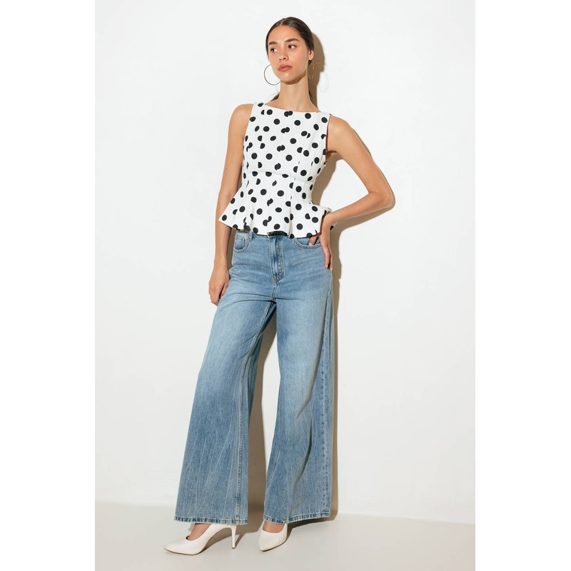 TONAL MOVE WHITE WOVEN TOP|WHITE|S|M|L