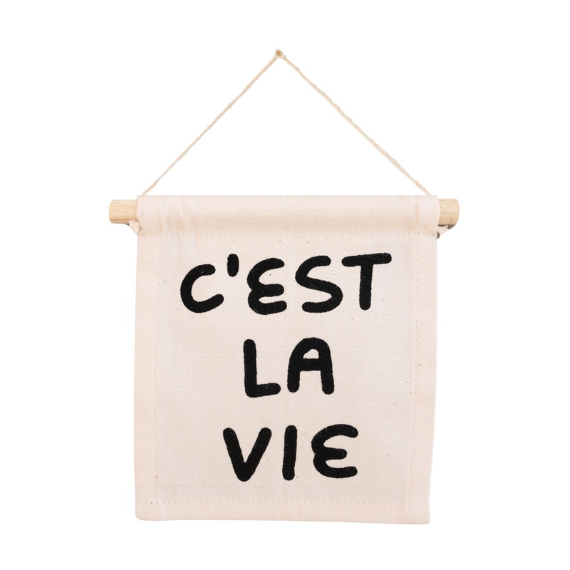 c’est la vie hang sign
