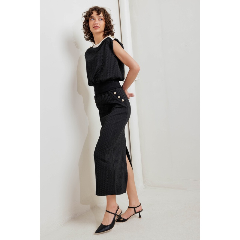 URBAN LUXE COMMAND KNIT MIDI SKIRT