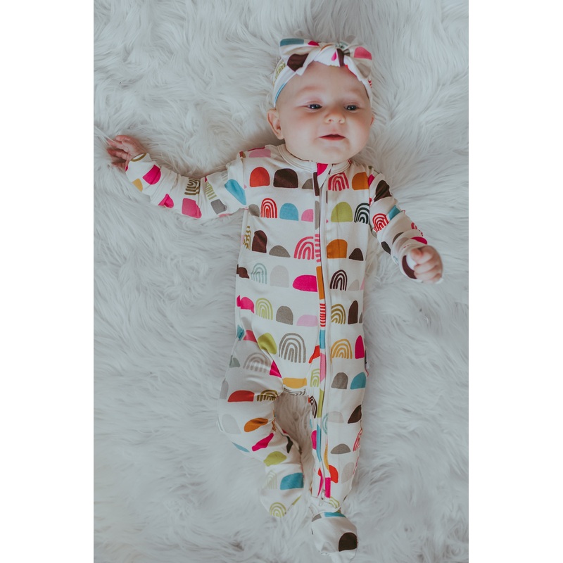 Adorable Abstracts One-Peaz Footies – Hills