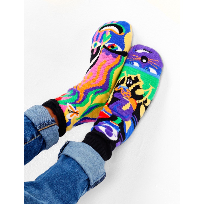 KIDS SHY & OUTGOING NO SLIP SOCKS