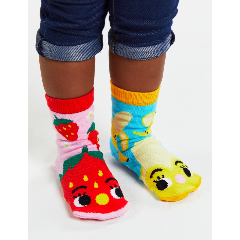 KIDS STRAWBERRY & BANANA NO SLIP SOCKS