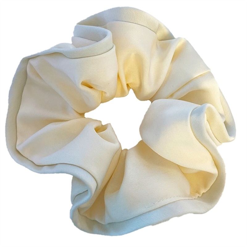 Bow’s by Str Anemone Scrunchie Off White
